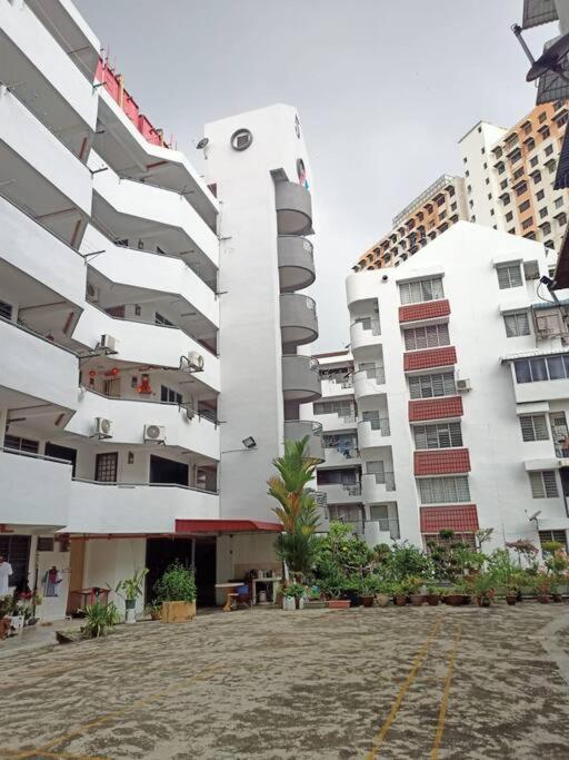 Fuji Home Bayan Lepas Esterno foto